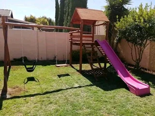 Jungle gym 1.5mx6m cost 17000