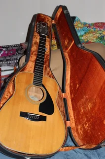 Yamaha FG-420-12 Guitar with Hard Case
