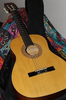 Starfire Classical Guitar with soft carry case