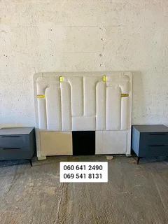 King size headboard(s)