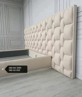 Overlapping headboard and Queen size Sleighbed