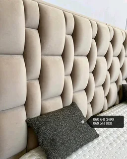 Overlapping headboard and Queen size Sleighbed