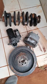 Isuzu engine parts 2013  2.4 petrol
