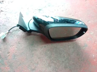 Am selling cherry tiggo mirror