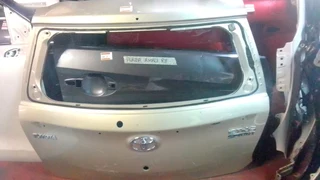 Am selling toyota etios tailgate