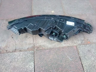 Am selling range rover evoke headlight