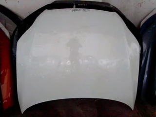 Am selling Audi Q7 bonnet