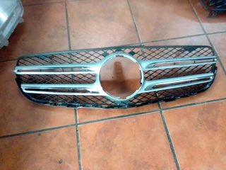 Am selling mecerdes bebz grill