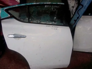 Am selling nissan almera back right door 2020