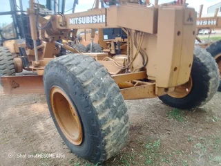 2007 Mitsubishi MG 460 grader for sale