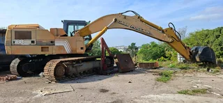 30 Ton excavator ,some new 21 ton excavator 25L per hours cheaper on fuel pet day for sale