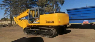 30 Ton excavator ,some new 21 ton excavator 25L per hours cheaper on fuel pet day for sale