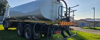 Mercedes Benz axor 3340 16000L water cart low kms for sale no terms