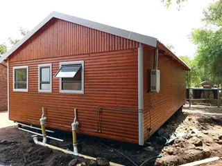 R home cabins wendys