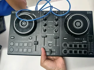 Pioneer DDJ-200 Controller