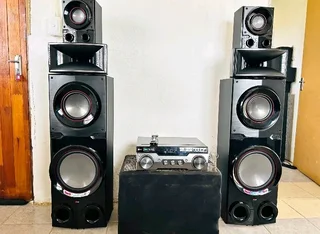 LG home theatre 2300watts