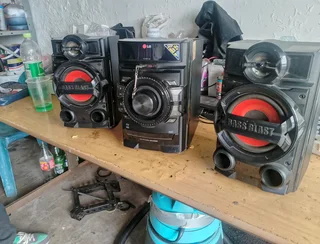 LG mini bass blast hifi