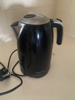 Air fryer and kettle combo