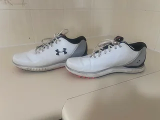 Golf shoes size 9
