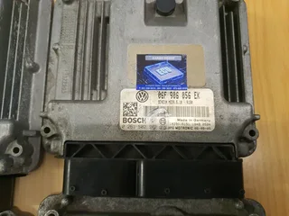 VW Transporter T5 2.0 TDI CAAB Engine CDE EDC ELECTRONIC DIESEL Controlled 2006-2016 Genuine Used Bo