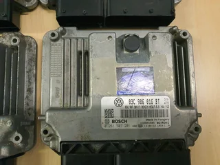 VW Amarok 2.0i CFPA Engine CDE Petrol Management System 2007-2015 Genuine Used Bosch Manual Basic En