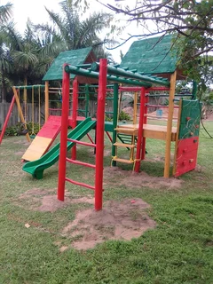 Jungle gyms