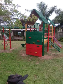 Jungle gyms