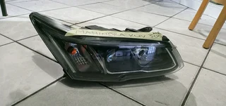 MAHINDRA XUV 300 2023 HEADLIGHT RHS