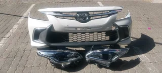TOYOTA STARLET 2023 HEADLIGHTS AND COMPLETE FRONT BUMPER