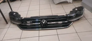 VW T-CROSS HEADLIGHTS AND FRONT GRILL