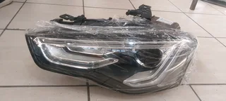 AUDI A5 XENON HEADLIGHT 2014 RHS AVAILABLE