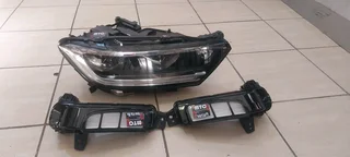 VW T-ROC IQ HEADLIGHT AND FOG LIGHTS