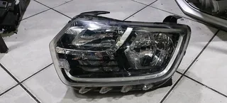 Renault Duster Lhs Headlight Available