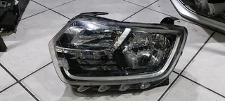 RENAULT DUSTER LHS HEADLIGHT AVAILABLE