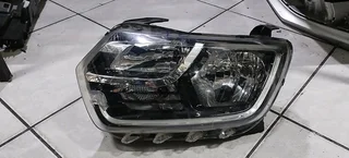 RENAULT DUSTER LHS HEADLIGHT AVAILABLE