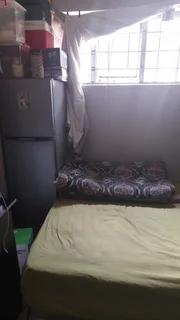 Room for Rent in Primrose (Single Room).