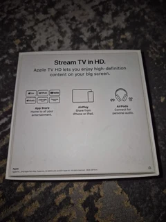 Apple TV box (32GB)