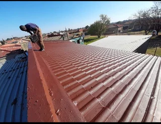ROOF LEAKS REPAIRS, WATERPROOFING AND PAINTING..CALL VUSI 083 339 4598
