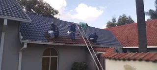 ROOF LEAKS REPAIRS, WATERPROOFING AND PAINTING..Call Vusi 083 339 4598