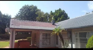 ROOF LEAKS REPAIRS, WATERPROOFING AND PAINTING..Call Vusi 083 339 4598