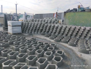 Tarring retaining walls