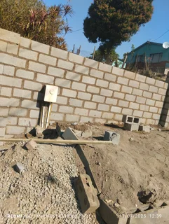 Tarring retaining walls