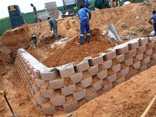 We do retaining walls tar driveway resurfacing paving concrete