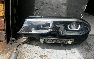 BMW G20 Headlights Left Side available