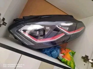 VW golf 7.5 GTi right side headlight available