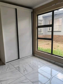 Bachelor cottage to rent