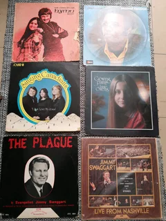 12 Christian records all on good condition