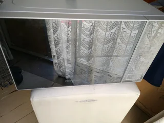 Silver Hisense microwave 20 lirte