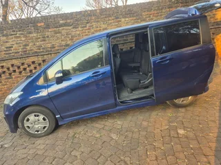 2012 Honda Freed Hatchback