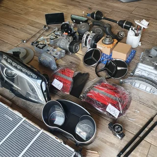 Mercedes-Benz w156 GLA Facelift Spares